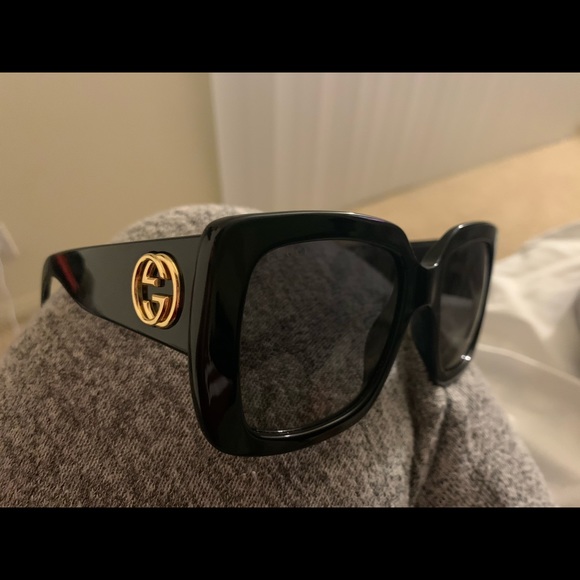 Gucci Sunglasses - Picture 4 of 8